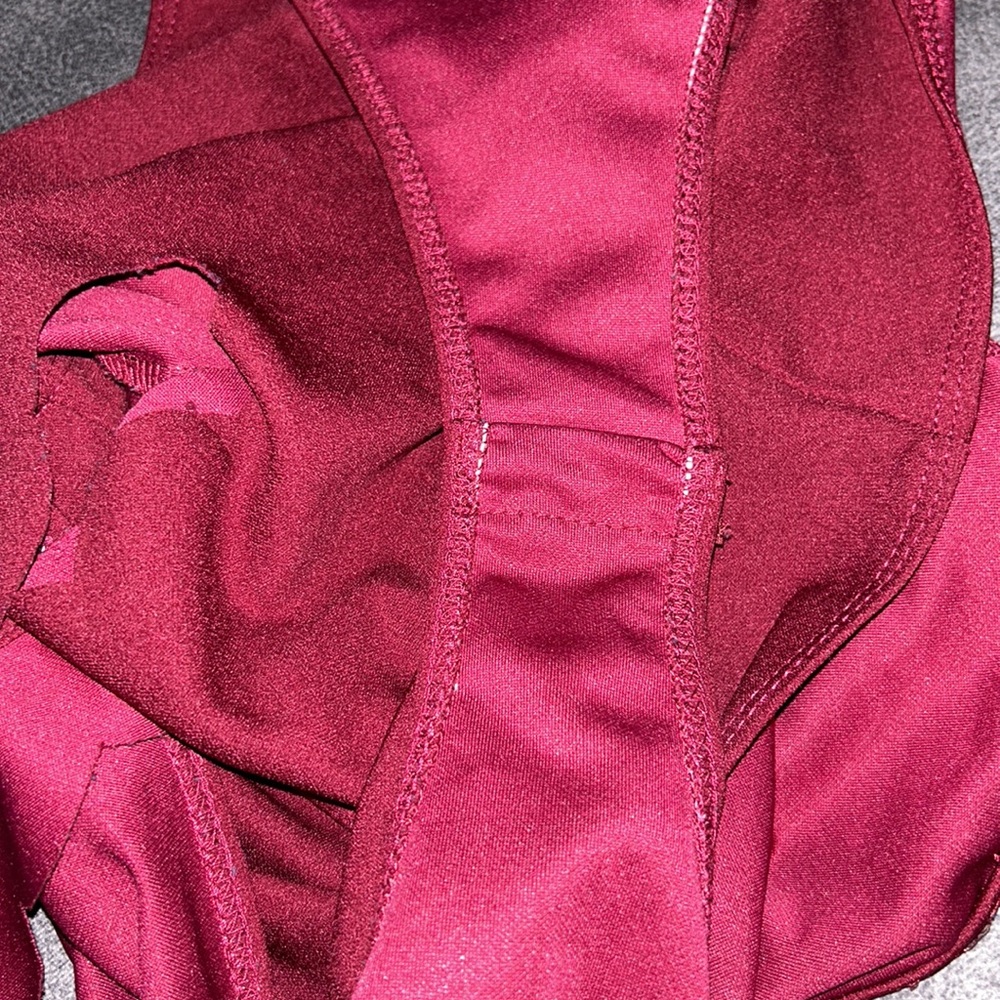 π»Burgundy Sleeveless Scalloped Neck Bodysuit π¦ Shein π Medium NWOT - Picture 10 of 10